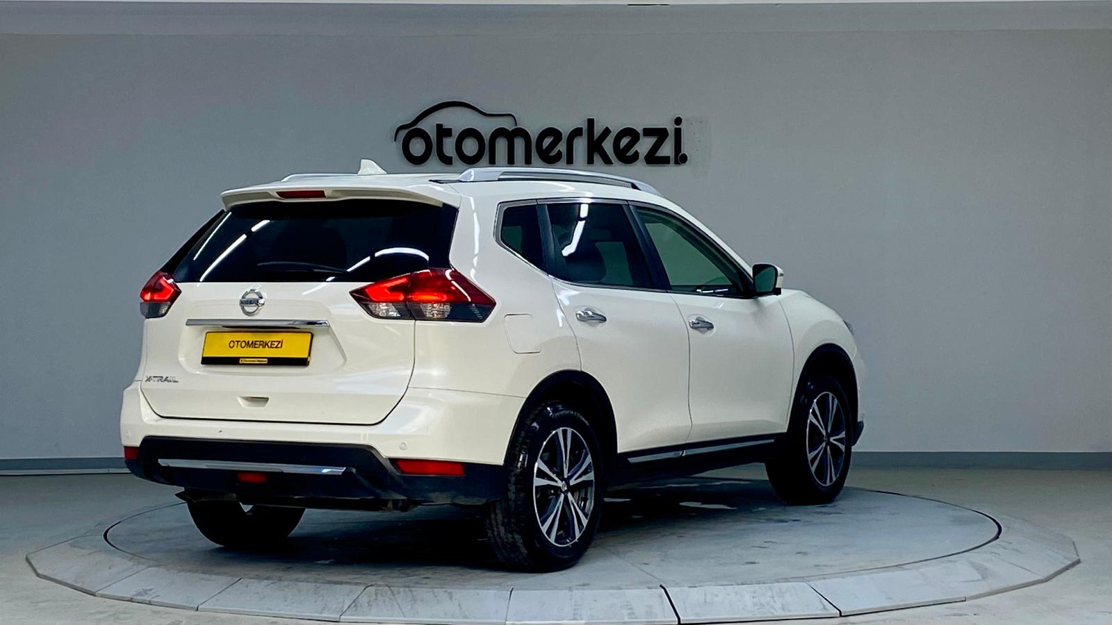NISSAN X-TRAIL 5